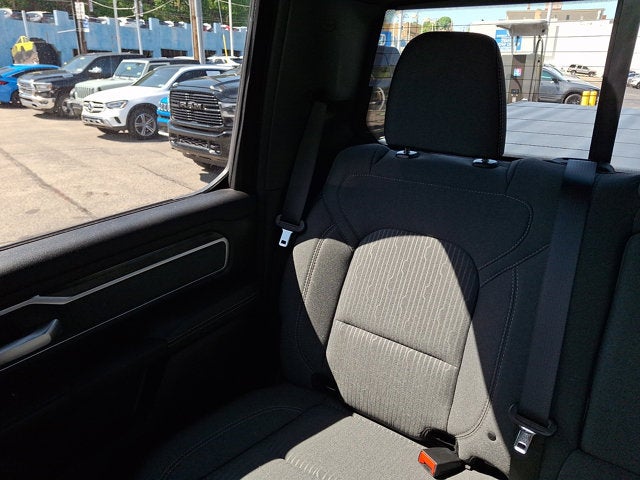 2022 RAM 1500 Big Horn Crew Cab 4x4 6'4' Box