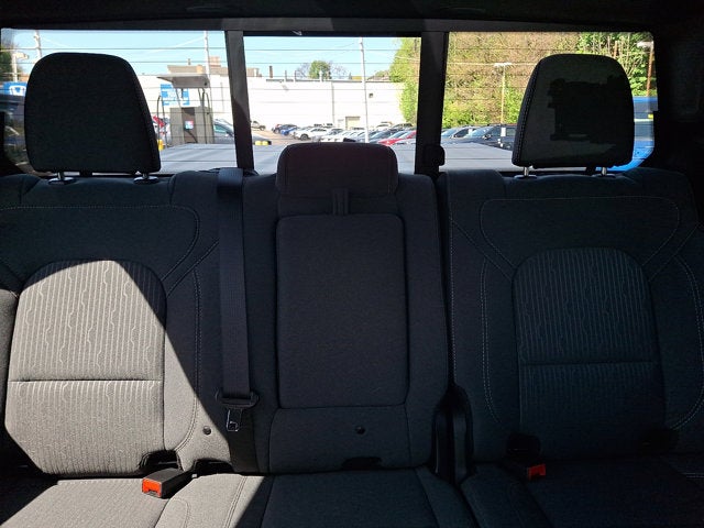 2022 RAM 1500 Big Horn Crew Cab 4x4 6'4' Box