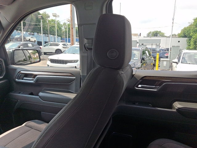 2024 Chevrolet Silverado 1500 4WD Crew Cab Short Bed LT with 2FL