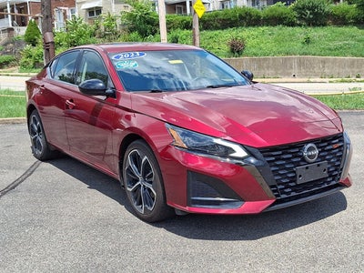 2023 Nissan Altima SR Intelligent AWD