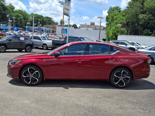 2023 Nissan Altima SR Intelligent AWD