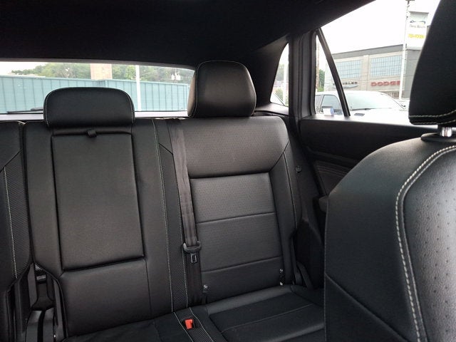 2023 Volkswagen Atlas Cross Sport 2.0T SEL R-Line Black