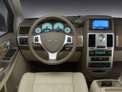 2009 Chrysler Town & Country LX