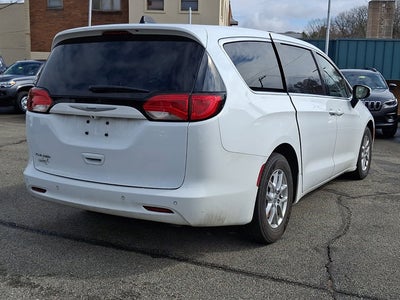 2021 Chrysler Voyager LX