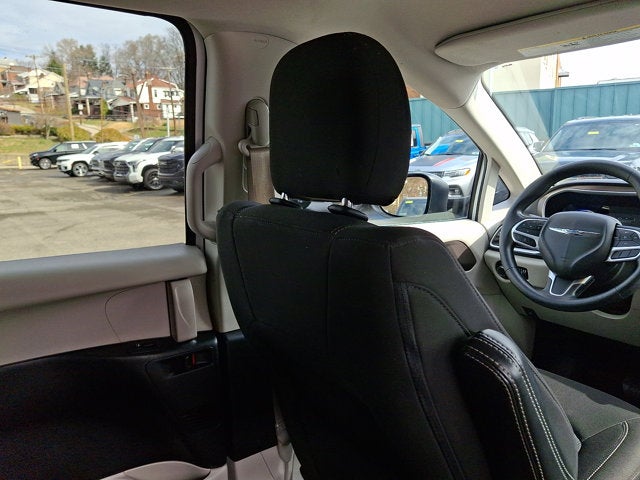 2021 Chrysler Voyager LX