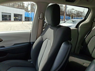 2021 Chrysler Voyager LX