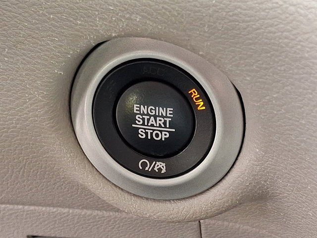 2021 Chrysler Voyager LX