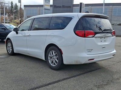 2021 Chrysler Voyager LX