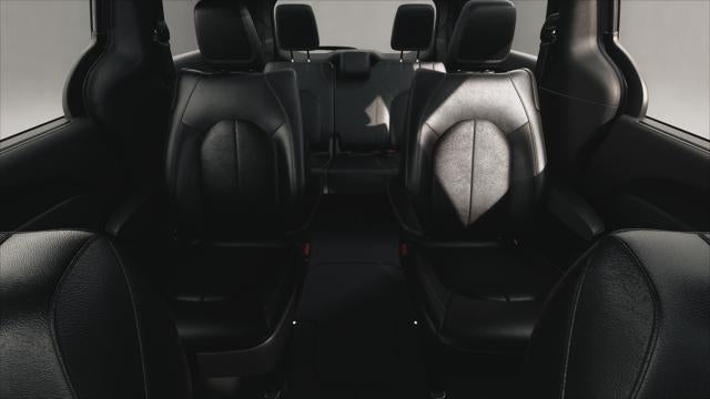 2027 Chrysler Pacifica PACIFICA SELECT AWD