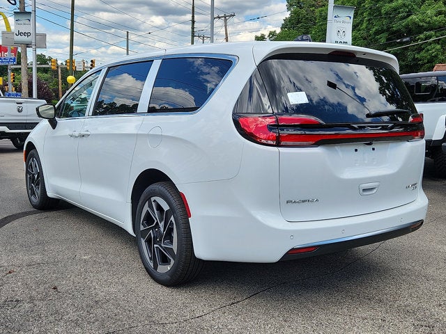 2027 Chrysler Pacifica PACIFICA LIMITED AWD