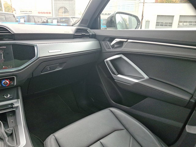 2024 Audi Q3 Premium 45 TFSI S line quattro Tiptronic