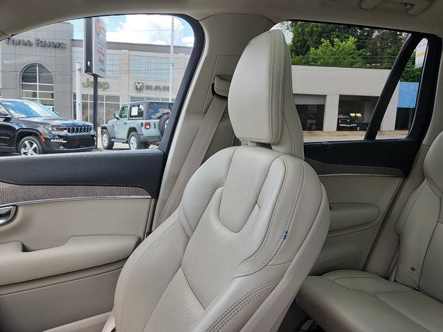 2022 Volvo XC90 T6 Inscription 7 Passenger