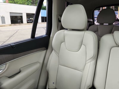 2022 Volvo XC90 T6 Inscription 7 Passenger