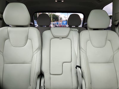 2022 Volvo XC90 T6 Inscription 7 Passenger