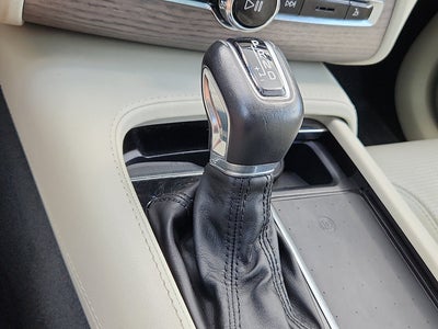 2022 Volvo XC90 T6 Inscription 7 Passenger