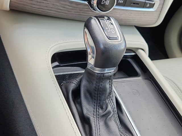 2022 Volvo XC90 T6 Inscription 7 Passenger