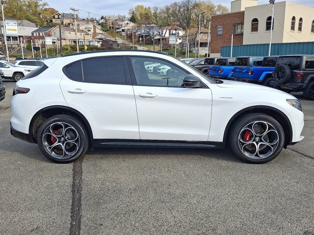 2024 Alfa Romeo Stelvio Veloce AWD