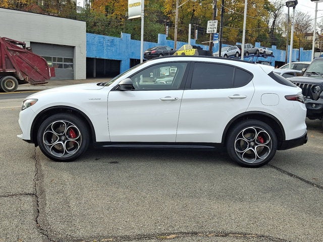 2024 Alfa Romeo Stelvio Veloce AWD
